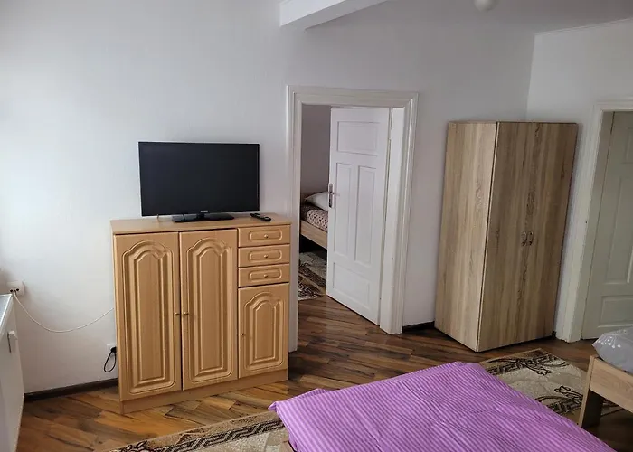 아파트 3 Fuer 6 Personen Gossnitz